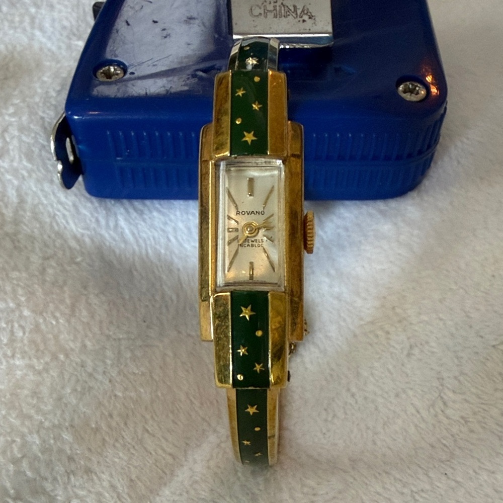 Rovano Gold Watch set in Green Starry Gold Bangle